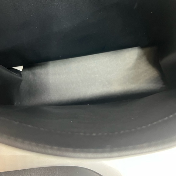 WACOAL Womens Black Vinyl Small Tote  Snap Closure
Lightweig - Picture 7 of 8